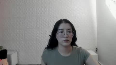 Snapshot of violeta_diazz chatting on June 2026 08:46:01 PM online show from June 2026 08:46:01 PM