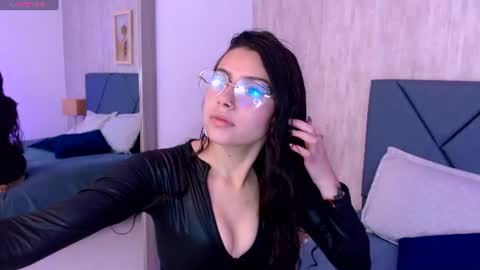 Violeta online show from July 2026 08:00:02 PM