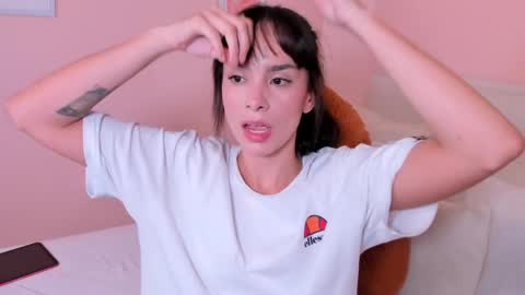 Snapshot of violeta_rodriguez_ chatting on April 2026 05:55:01 PM Violeta Rodriguez online show from April 2026 05:55:01 PM