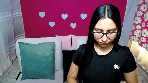 Snapshot of violeta_rouses chatting on May 2026 12:55:02 PM violeta_rouses online show from May 2026 12:55:02 PM