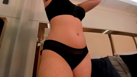 Snapshot of violeta_soracchi_ chatting on March 2025 11:23:01 AM violeta_soracchi_ online show from March 2025 11:23:01 AM