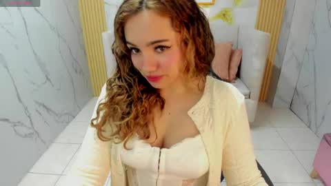 Snapshot of violeta_sub chatting on June 2026 01:11:01 PM IG violeta sub online show from June 2026 01:11:01 PM