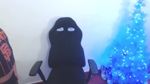 Snapshot of violetevans69 chatting on December 2024 07:16:01 AM Violett online show from December 2024 07:16:01 AM