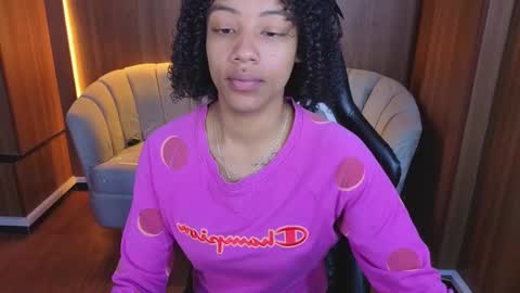 violeth_b online show from February 2026 12:34:01 PM