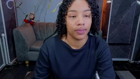 Snapshot of violeth_b chatting on June 2026 01:57:01 PM violeth_b online show from June 2026 01:57:01 PM