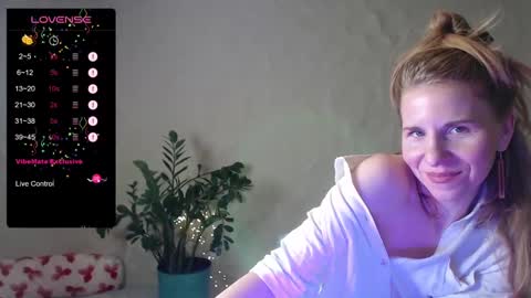 Violet  next stream December 6 online show from January 2025 11:56:01 PM