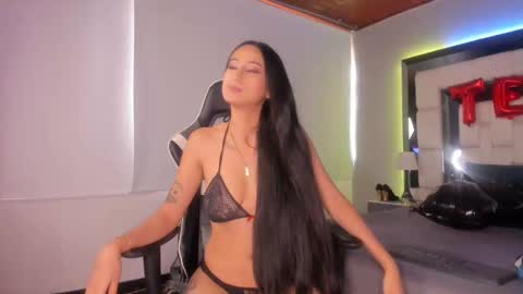 violetskinny online show from March 2025 09:59:02 PM