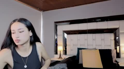 violetskinny online show from June 2026 07:05:01 PM