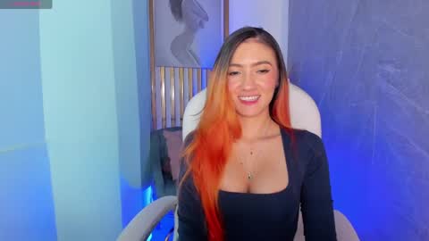 Snapshot of violetsky1_ chatting on April 2026 05:30:01 AM VioletSky online show from April 2026 05:30:01 AM