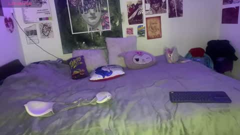 violett_dante online show from October 2025 06:39:02 AM