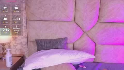 Snapshot of violett_fowlerxx chatting on May 2026 05:26:02 AM violett online show from May 2026 05:26:02 AM