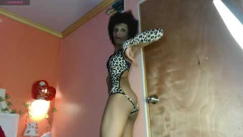 Snapshot of violett_salvatore chatting on February 2026 09:47:02 PM V I O L E T T E online show from February 2026 09:47:02 PM