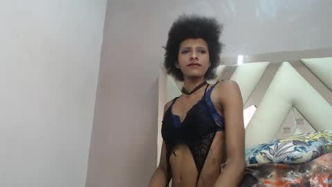 V I O L E T T E  online show from April 2026 04:45:02 PM