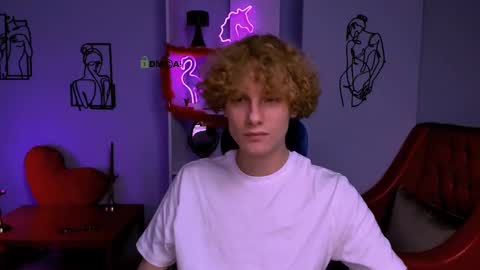 Snapshot of violett_shy chatting on March 2025 07:04:02 AM violett_shy online show from March 2025 07:04:02 AM