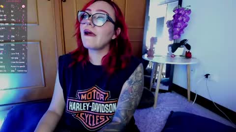 Snapshot of violett_sykes chatting on April 2026 02:44:01 AM violett_sykes online show from April 2026 02:44:01 AM