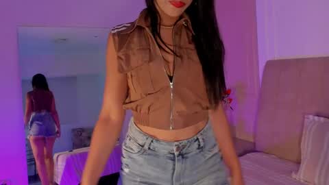 violetta_bold online show from April 2026 12:05:02 PM