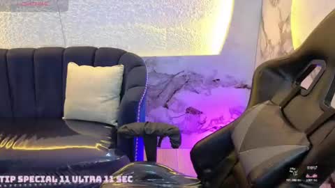 Snapshot of violetta_jhonson_v chatting on June 2026 04:06:01 AM Violetta online show from June 2026 04:06:01 AM