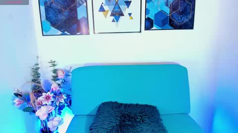 Snapshot of violetta_tss chatting on September 2025 04:01:01 PM Princess Violet Valerious Follow me IGX violetvalerious online show from September 2025 04:01:01 PM