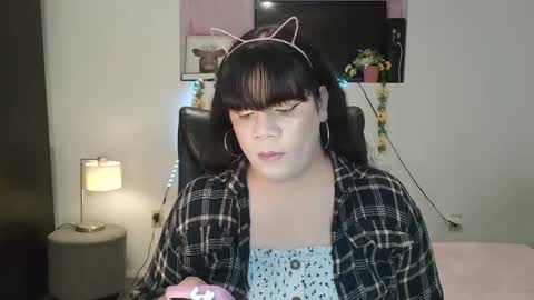 Snapshot of violettacam69 chatting on January 2025 02:49:02 AM violettacam69 online show from January 2025 02:49:02 AM