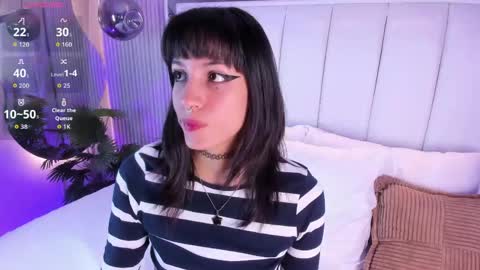Snapshot of violettacolinss chatting on May 2026 11:37:01 AM violettacolinss online show from May 2026 11:37:01 AM