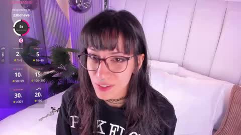 Snapshot of violettacolinss chatting on May 2026 11:40:01 AM violettacolinss online show from May 2026 11:40:01 AM