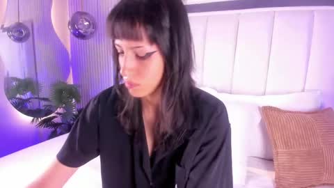 Snapshot of violettacolinss chatting on June 2026 11:34:01 AM violettacolinss online show from June 2026 11:34:01 AM
