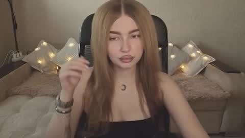 ViolettaOtis online show from November 2025 12:28:02 PM