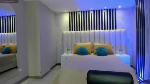 Violett Castel online show from March 2026 07:40:01 PM