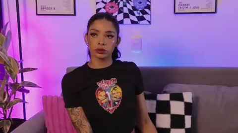 Snapshot of violettgrey_ chatting on July 2026 12:47:02 AM Violet online show from July 2026 12:47:02 AM