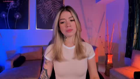 Violett  online show from December 2025 06:47:02 PM