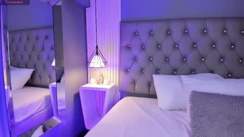 VioletthaRous online show from April 2026 06:05:02 PM