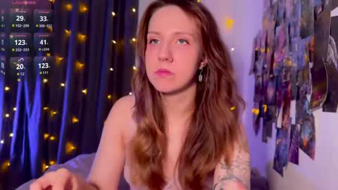 Snapshot of violettmo0n chatting on May 2026 02:28:02 AM Next stream 1522026 400 GMT 3 online show from May 2026 02:28:02 AM