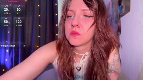 Snapshot of violettmo0n chatting on July 2026 05:02:01 AM Next stream 1522026 400 GMT 3 online show from July 2026 05:02:01 AM