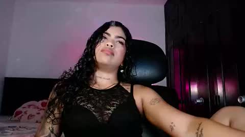  Violet  online show from November 2025 04:59:02 AM