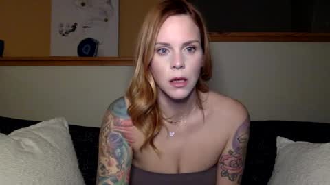 Snapshot of violetxsweets chatting on December 2024 11:36:01 PM Violet online show from December 2024 11:36:01 PM