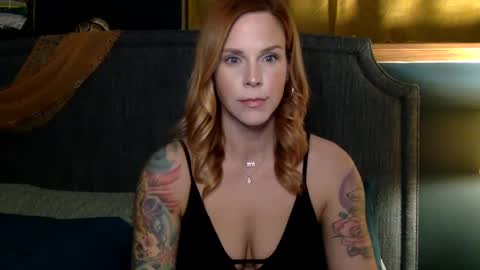 Snapshot of violetxsweets chatting on January 2025 01:56:01 AM Violet online show from January 2025 01:56:01 AM