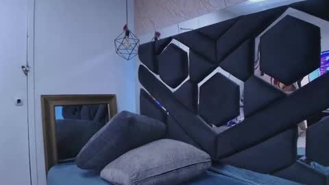 Violetta online show from December 2025 07:19:02 PM