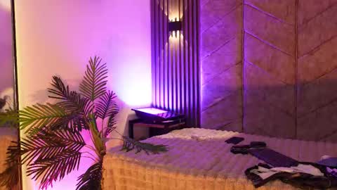 viollettebylyly online show from March 2026 12:43:01 PM