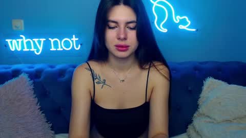 viollinalv online show from November 2025 06:13:02 AM