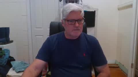 Snapshot of viper654321 chatting on December 2024 07:43:01 AM viper654321 online show from December 2024 07:43:01 AM