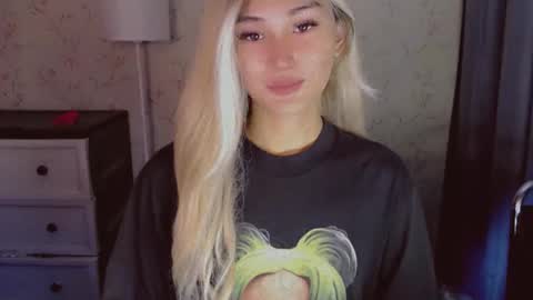 Pearl online show from March 2026 02:39:01 AM