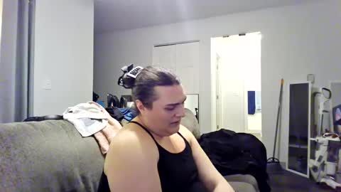 priscilla online show from October 2025 02:30:01 AM