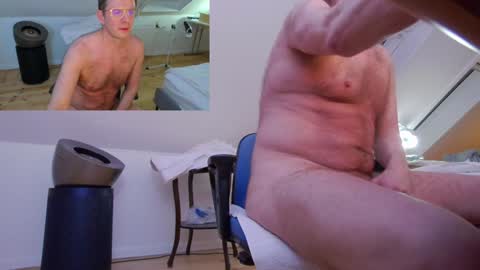 viahuer7 online show from December 2024 06:26:02 PM