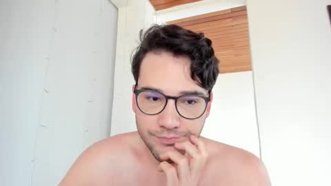 Snapshot of vito_ferrero chatting on January 2026 01:04:01 PM Vito Ferrer online show from January 2026 01:04:01 PM