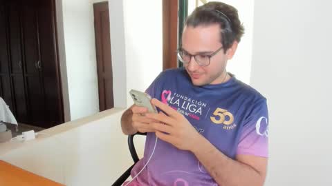 Vito Ferrer online show from March 2026 05:19:02 PM