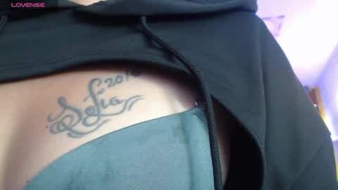 Snapshot of vitoria23_ chatting on March 2025 01:56:02 PM victoria 3 online show from March 2025 01:56:02 PM