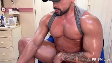 Snapshot of vittohammer chatting on April 2026 09:42:01 PM vittohammer online show from April 2026 09:42:01 PM