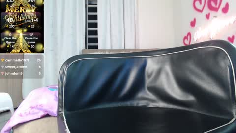 Snapshot of vittoria_romano chatting on January 2025 07:49:02 AM vittoria online show from January 2025 07:49:02 AM