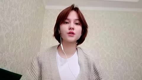 Snapshot of vivatrude chatting on February 2026 07:01:02 AM Sonya online show from February 2026 07:01:02 AM