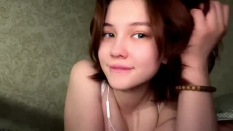 Snapshot of vivatrude chatting on May 2026 04:00:01 PM Sonya online show from May 2026 04:00:01 PM